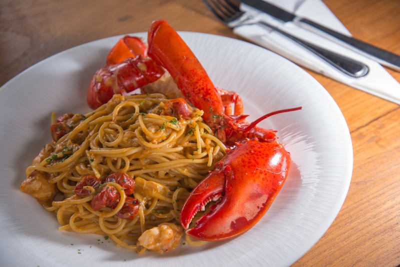 spaghetti lobster recipe, spaghetti recipe, how to make spaghetti, caribbean food recipe, caribbean cuisine